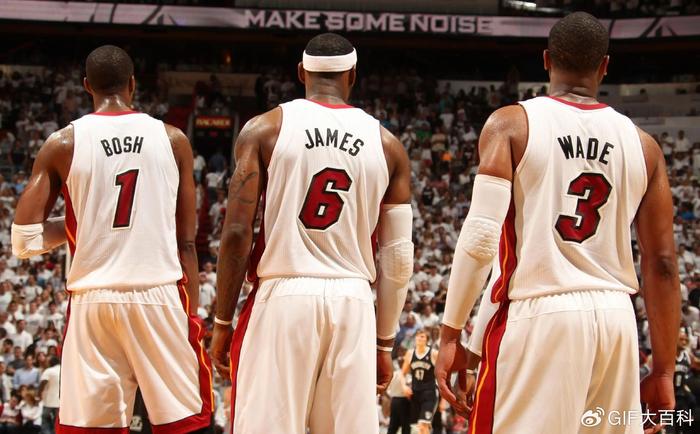 湖人愿下赛季或老詹安排退役巡演,詹姆斯似乎还想再陪儿子征战