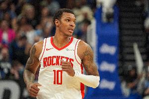 为何不等到明年拿大合同?贾巴里:我想留火箭&在这结束职业生涯