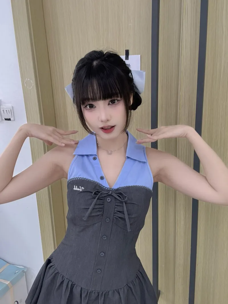 LPL主持周敢敢晒照：非常甜妹，生活给我一拳，我出布