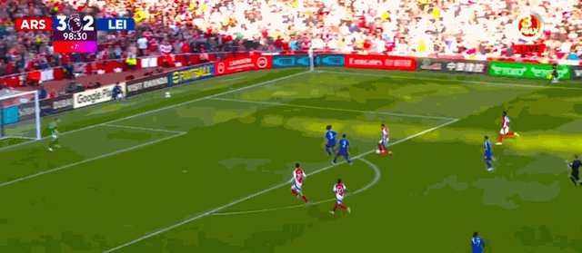 【英超】阿森纳4比2险胜莱斯特城，特罗萨尔绝杀