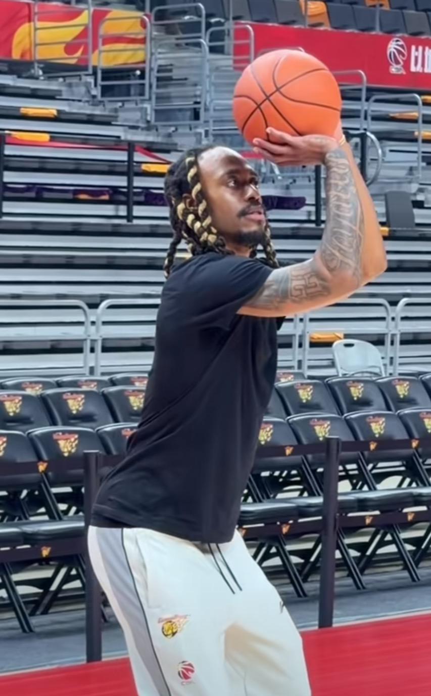 九游平台-广东3消息！郭士强三请徐杰回男篮，崔永熙摊牌，麦考尔回归训练