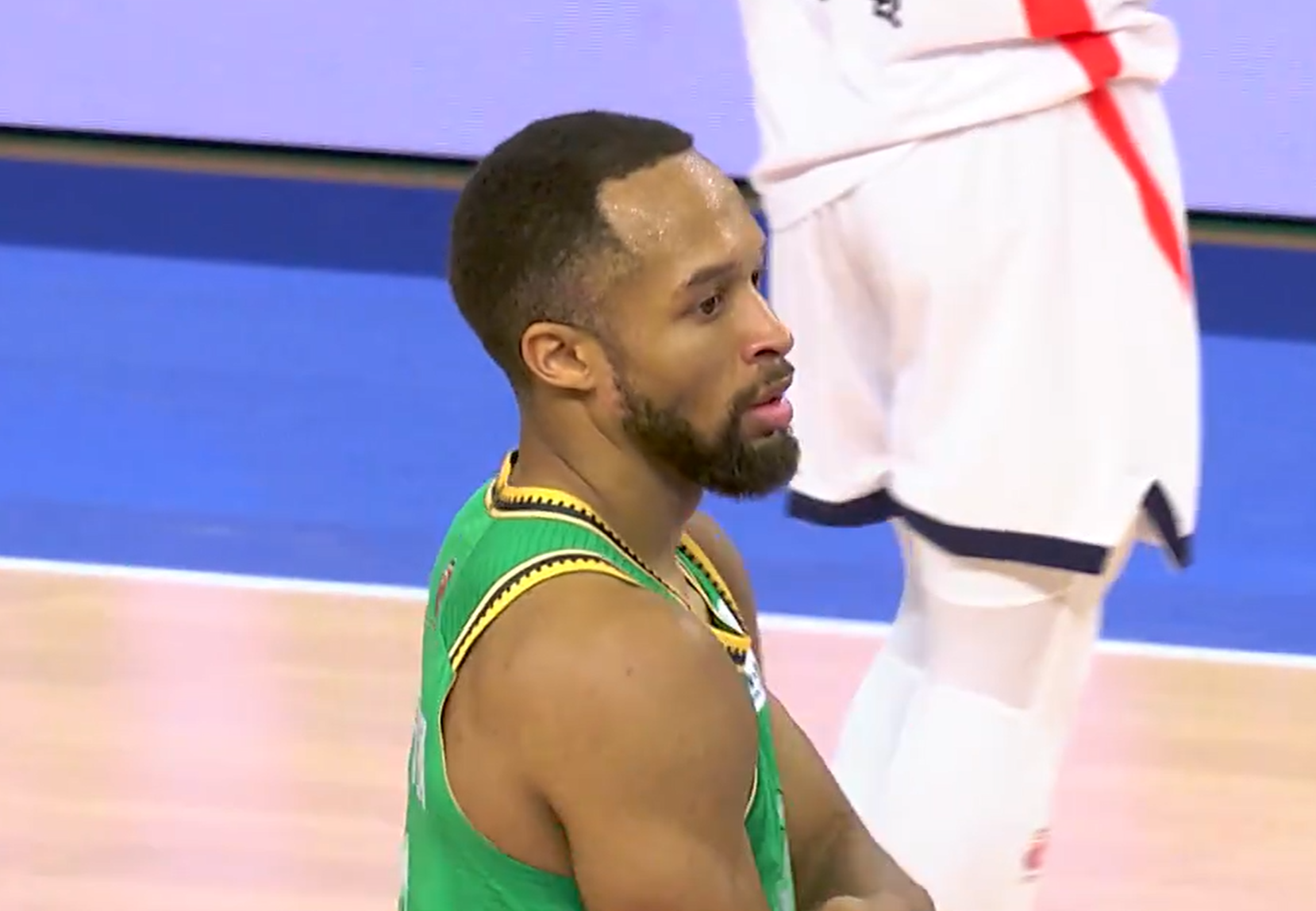 重磅引援得0分1板，辽宁队丢了西瓜捡了芝麻！球迷：快点送走